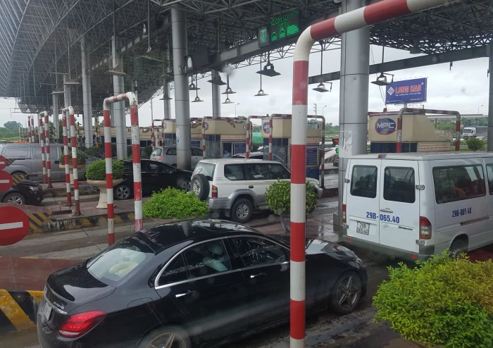 Chuyển đổi tài khoản thu phí sang tài khoản kết nối thanh toán không dùng tiền mặt