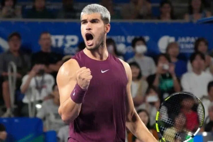 Japan Open: Tay vợt số một thế giới Alcaraz ngược dòng đẳng cấp, giành vé vào chung kết