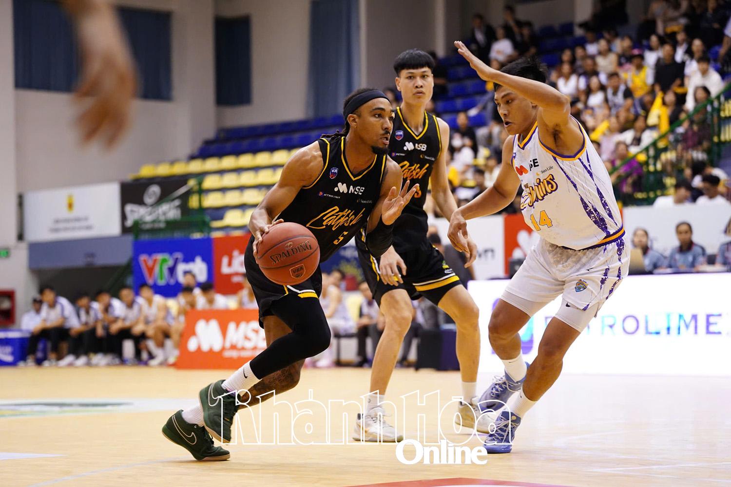 Cantho Catfish and Nha Trang Dolphins play their second play-off match on September 8

