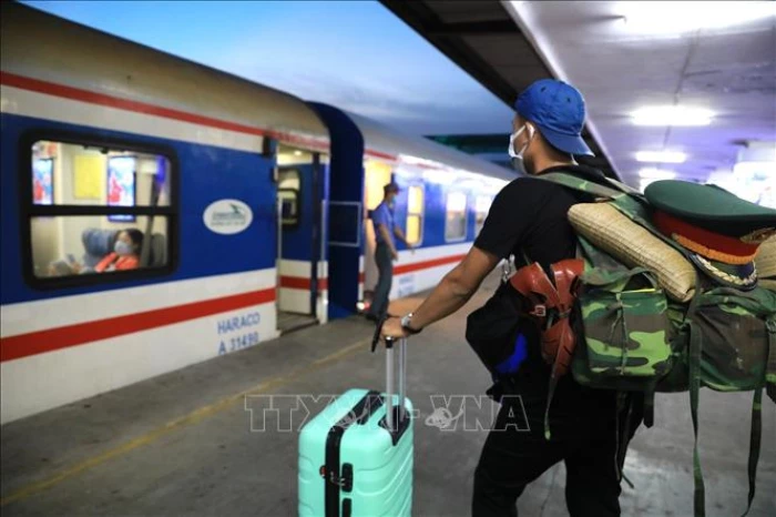 Ngành đường sắt giảm 10% giá vé tàu cho tân sinh viên