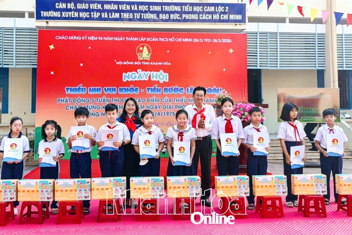 Phát huy vai trò của đoàn viên, thanh niên trong công tác bảo vệ nền tảng tư tưởng của Đảng