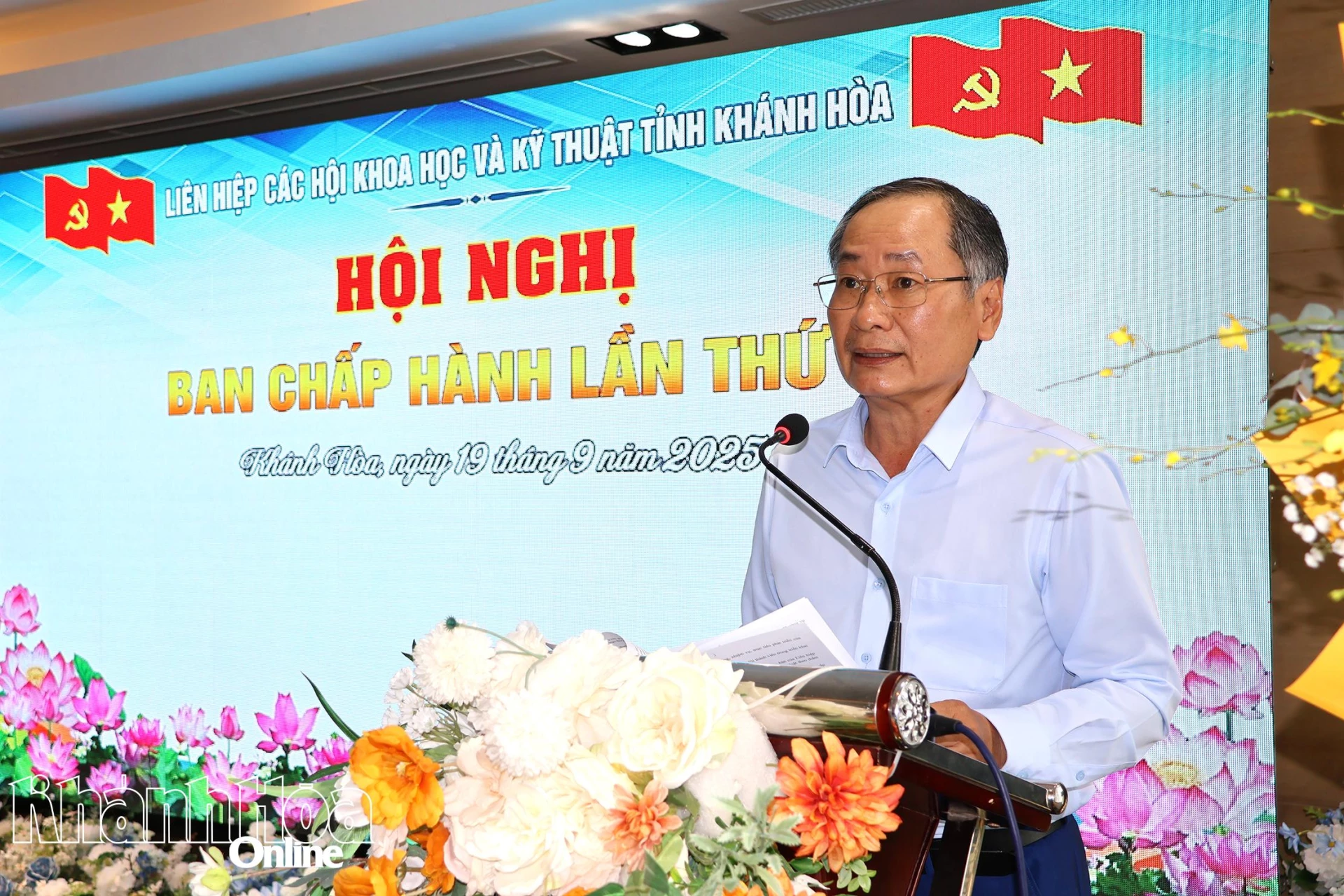 Ông Nguyễn Đắc Tài - Chủ tịch Liên hiệp các Hội Khoa học và Kỹ thuật tỉnh Khánh Hòa phát biểu tại Hội nghị.