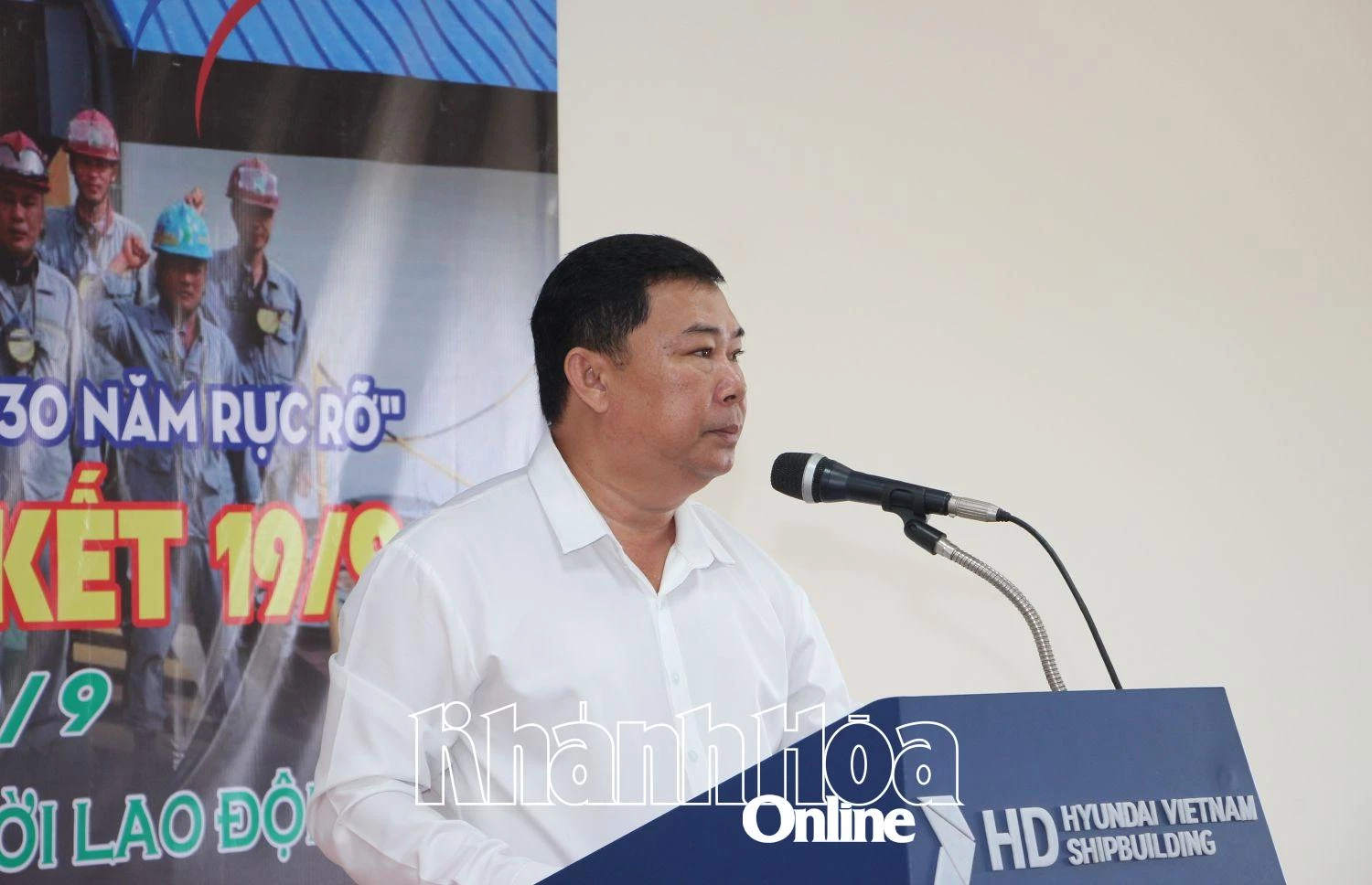 Ông Nguyễn Thành Sơn - Phó Giám đốc Sở Nội vụ phát biểu tại lễ khai mạc hội thi.