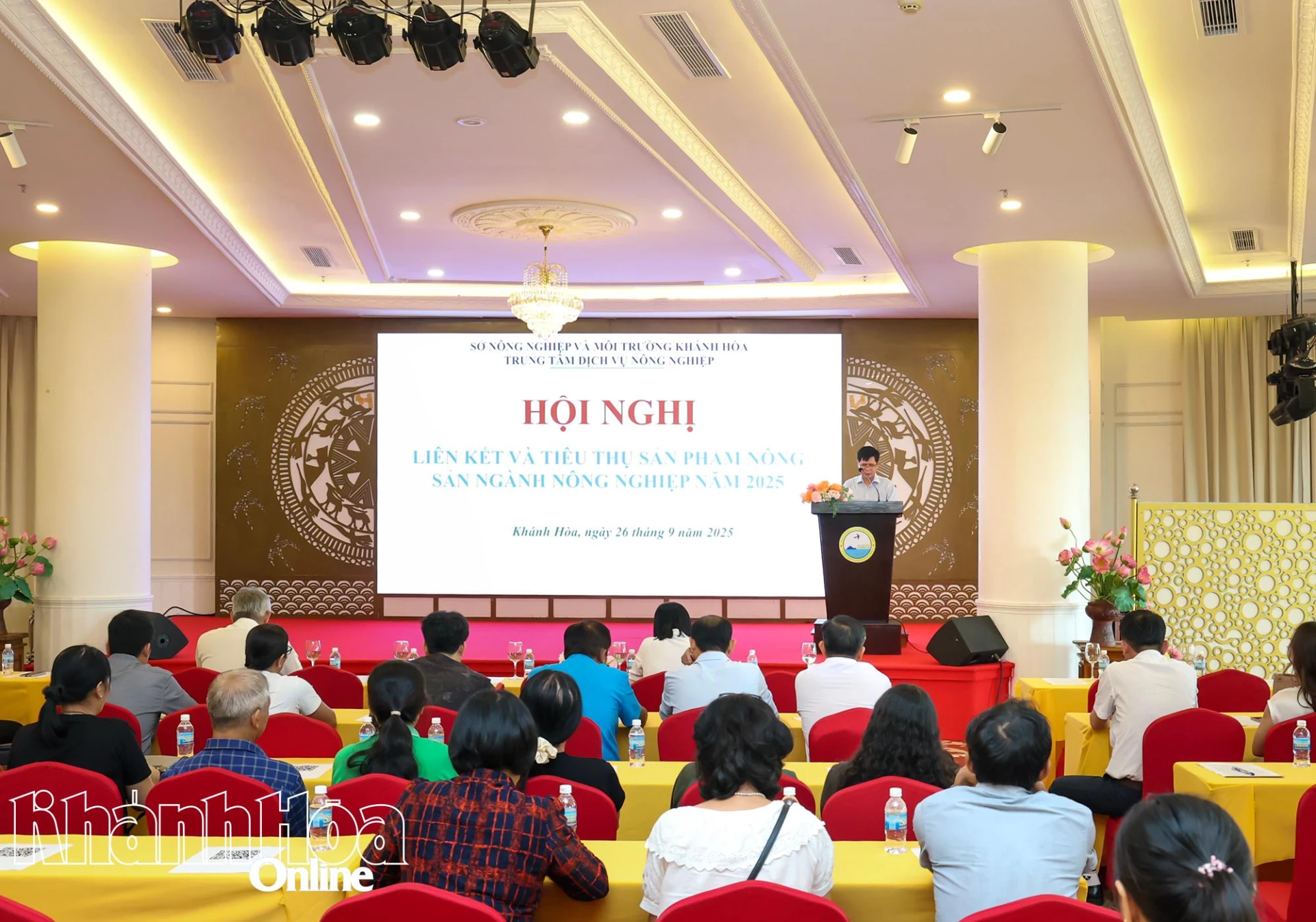 Quang cảnh hội nghị.