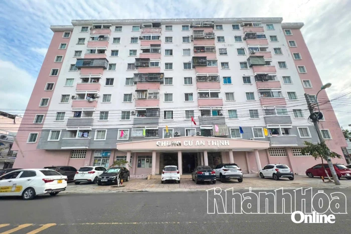 Chung cư An Thịnh bị thấm nước, ban quản trị làm ngơ