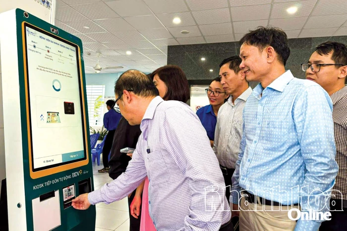 Gấp rút hoàn thành bệnh án điện tử