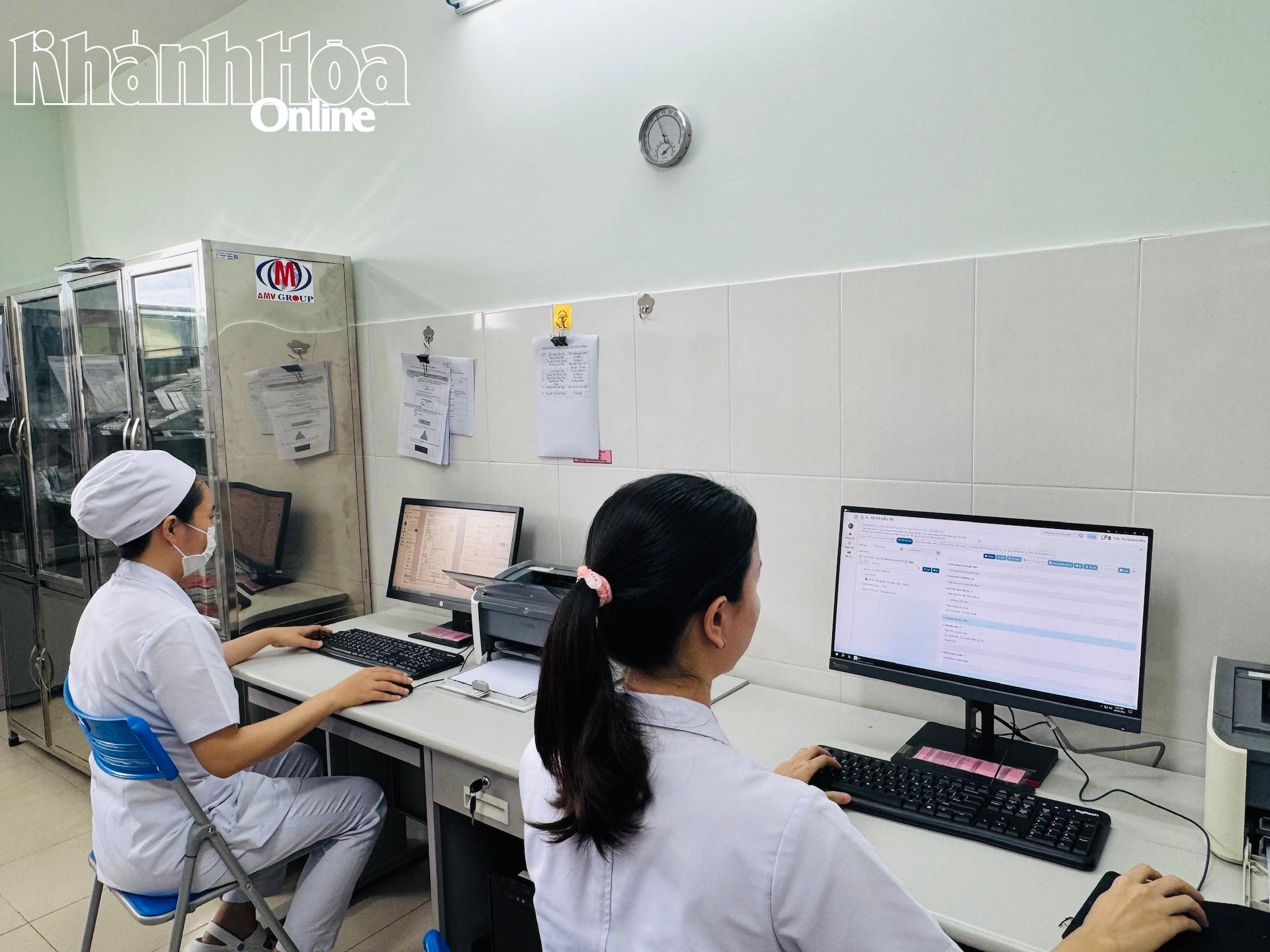 Triển  khai  bệnh  án  điện  tử  tại  Trung  tâm dịch vụ  Y tế Bệnh viện Đa  khoa Khánh  Hòa