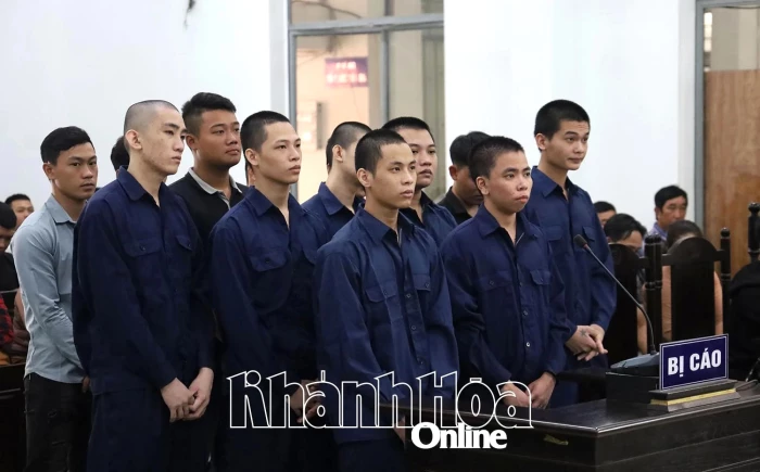 Rủ nhau đi giải quyết mâu thuẫn trên mạng, 15 thanh niên vào tù