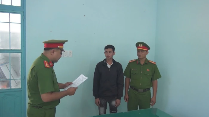 VIDEO: Khởi tố một đối tượng tội “Giết người” và “Sử dụng trái phép vũ khí quân dụng”