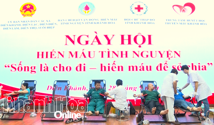 Hơn 450 người tham gia hiến máu tình nguyện tại khu vực Diên Khánh