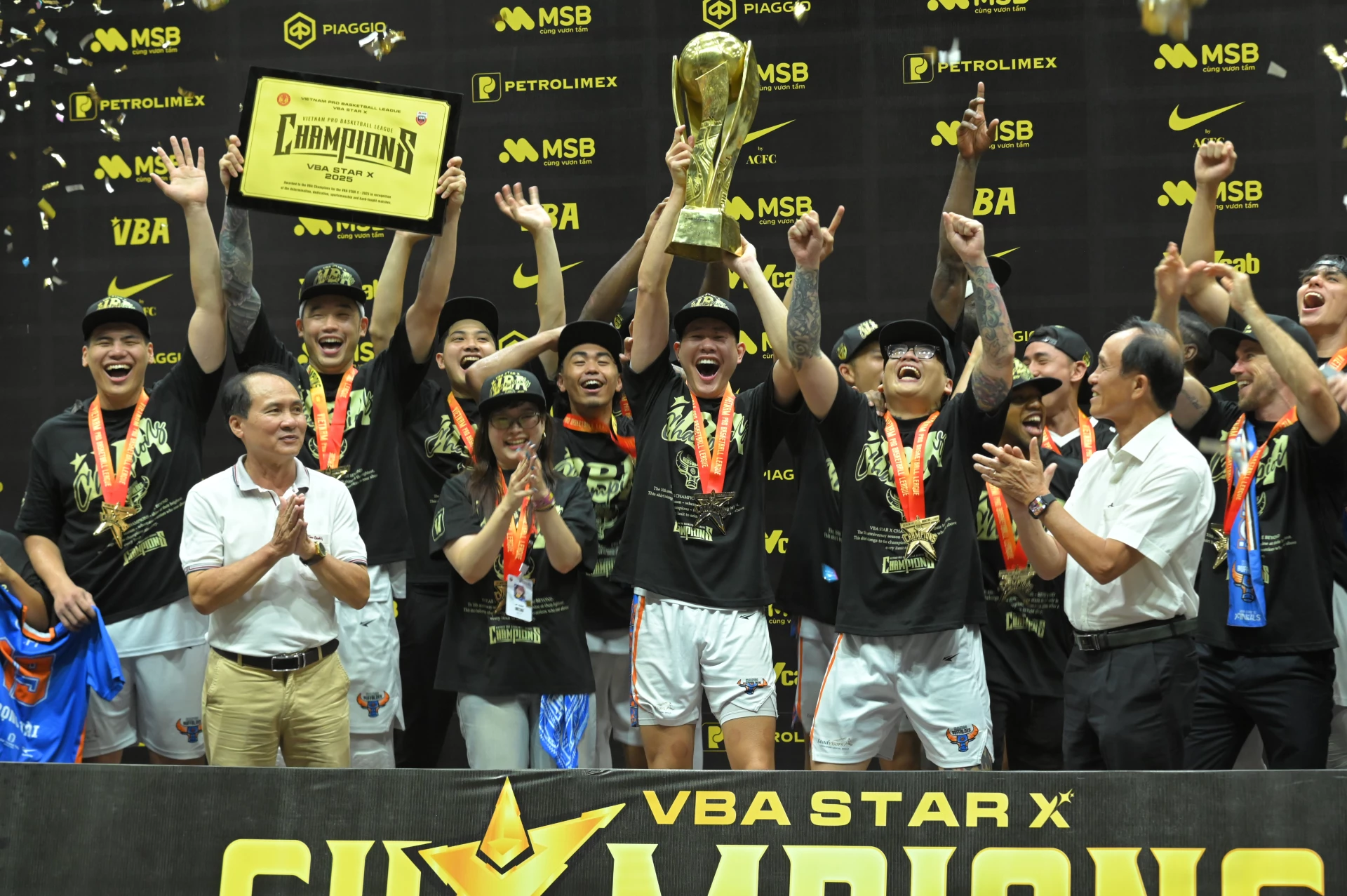 Đội Hanoi Buffaloes lên ngôi vô địch VBA Star X.