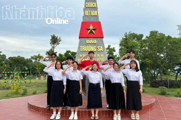 Sống đẹp theo gương Bác - Kỳ 1: Góp sức trẻ xây dựng quê hương