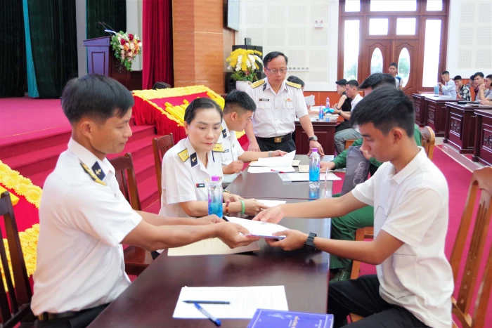 Học viện Hải quân tiếp nhận học viên mới khóa 70