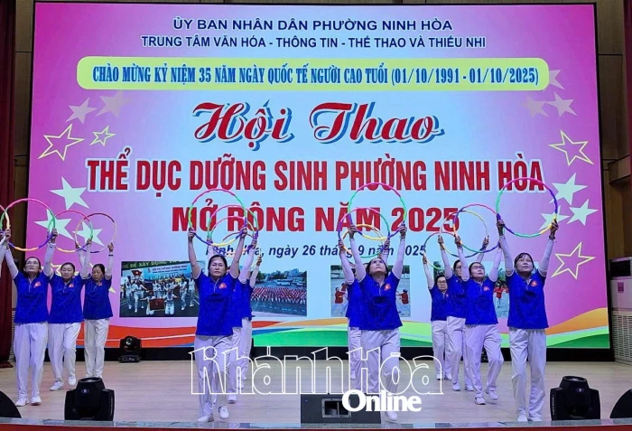 300 vận động viên tham dự hội thao thể dục dưỡng sinh các câu lạc bộ phường Ninh Hòa mở rộng