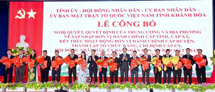 Tăng cường bảo vệ nền tảng tư tưởng của Đảng, phản bác mọi luận điệu xuyên tạc về tinh gọn tổ chức bộ máy