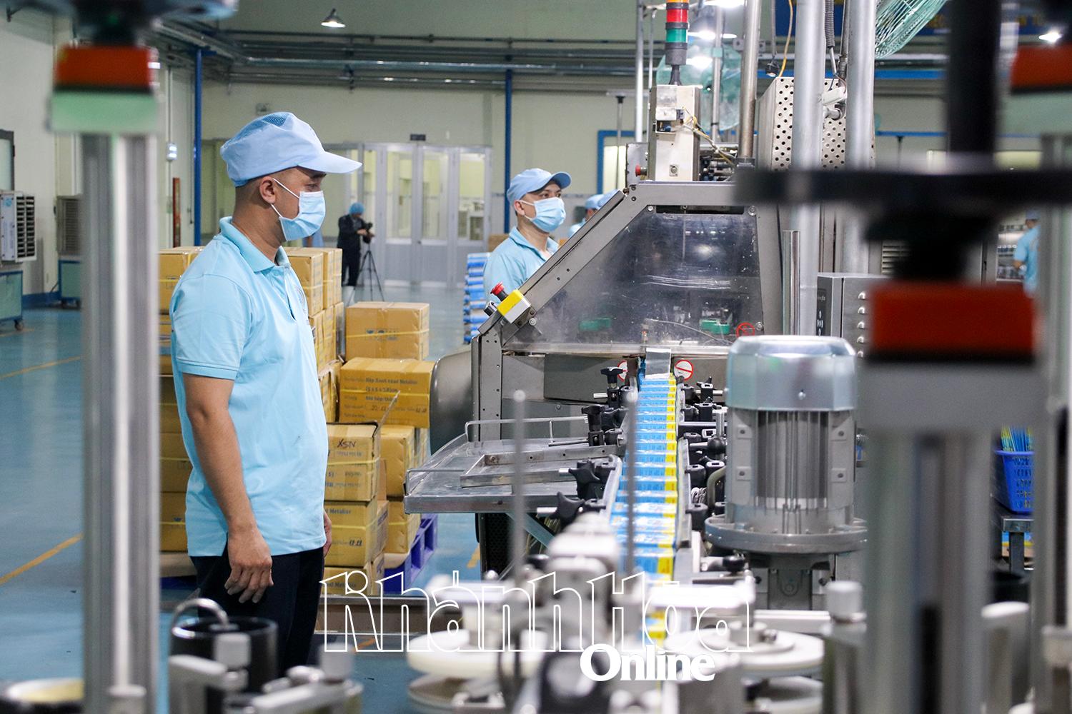 Dây chuyền sản xuất các sản phẩm từ yến sào.