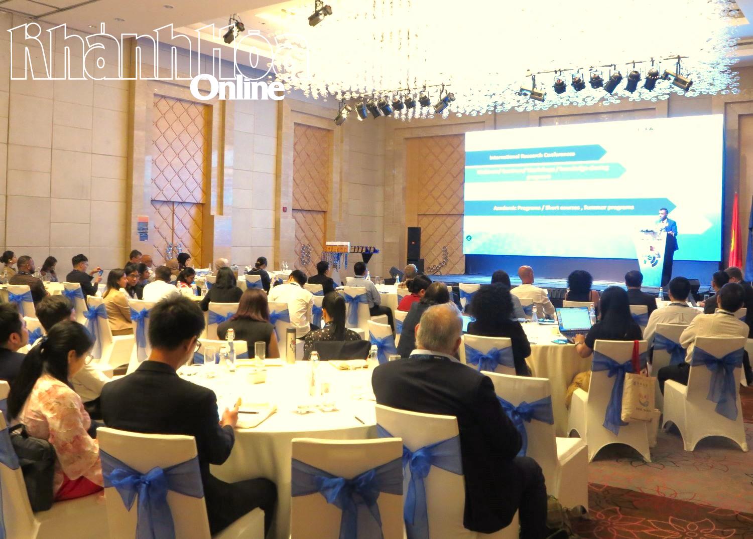 Quang cảnh hội thảo. 