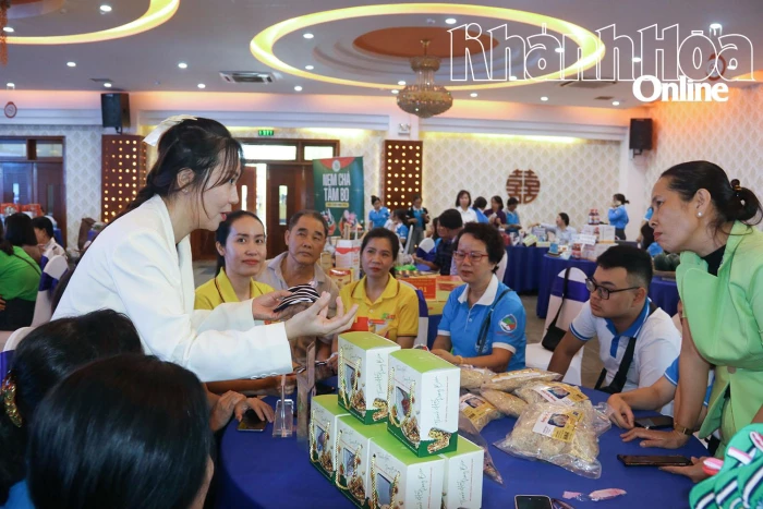 100 phụ nữ được tập huấn ứng dụng trí tuệ nhân tạo vào sản xuất, kinh doanh