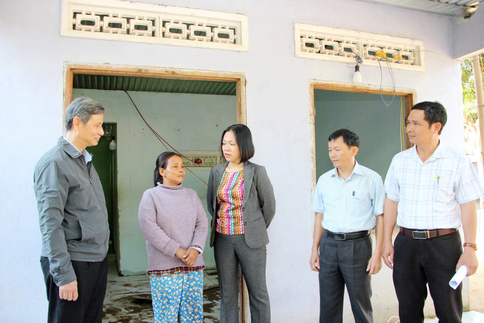 Chung tay xóa nhà tạm, nhà dột nát - mệnh lệnh của trái tim (kỳ 1)