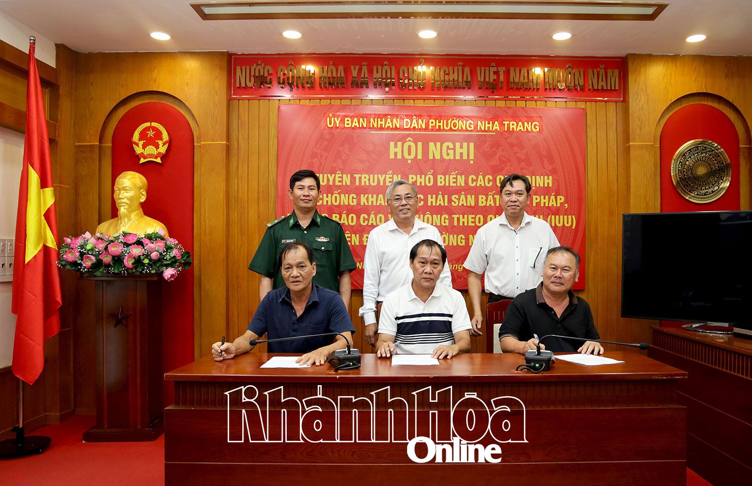 Các chủ tàu ký cam kết không vi phạm IUU.