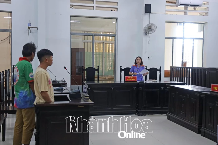 Vào tù vì giúp người quen giải quyết mâu thuẫn bằng… đá