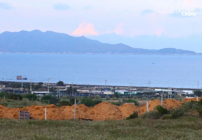 Bộ Chính trị yêu cầu thúc đẩy các dự án điện hạt nhân Ninh Thuận