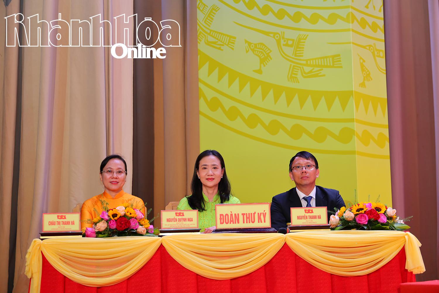 Congress Secretariat.