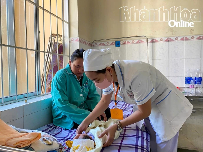 Chương trình hỗ trợ phụ nữ dân tộc thiểu số sinh con đúng chính sách dân số: Góp phần nâng cao chất lượng dân số