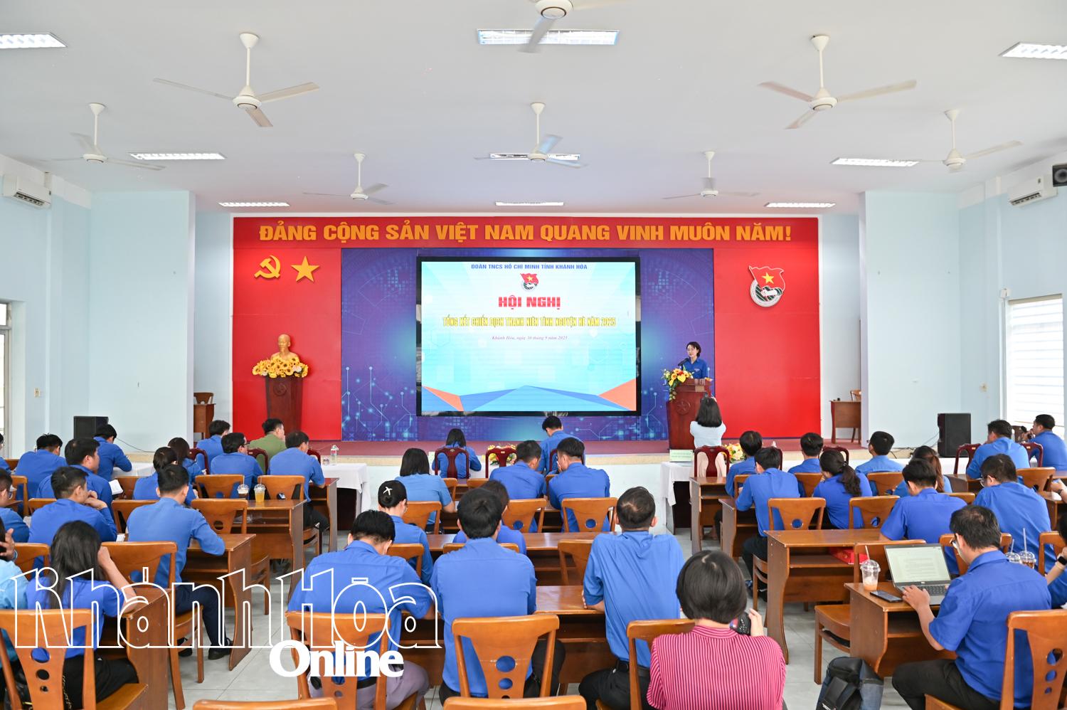 Quang cảnh hội nghị.