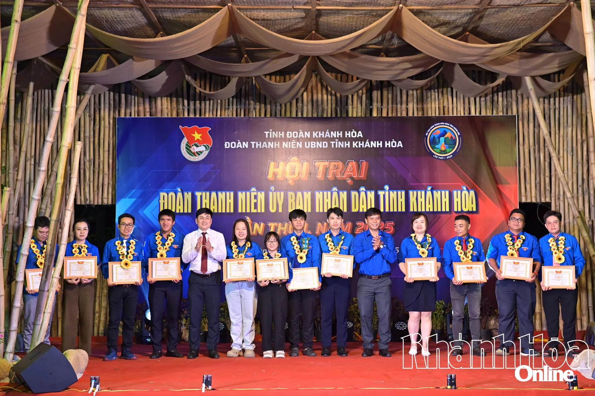 Đoàn Thanh niên UBND tỉnh đã tuyên dương các tập thể và cá nhân tiêu biểu trong phong trào “Thanh niên tiên tiến làm theo lời Bác” năm 2025