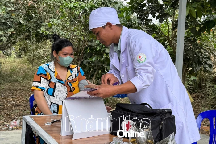 Kiểm soát mất cân bằng giới tính khi sinh