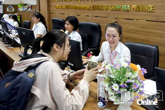 Hướng tới Đại hội Đại biểu Đảng bộ tỉnh Khánh Hòa lần thứ I, nhiệm kỳ 2025 - 2030: Xây dựng nền hành chính phục vụ chuyên nghiệp, hiện đại