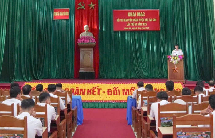Trung tâm Huấn luyện Vùng 4 Hải quân tổ chức hội thi giáo viên huấn luyện đào tạo giỏi