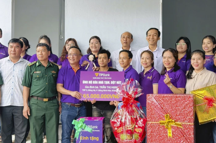 Trao “Mái ấm biên cương” cho 1 hộ dân tại phường Đông Ninh Hòa