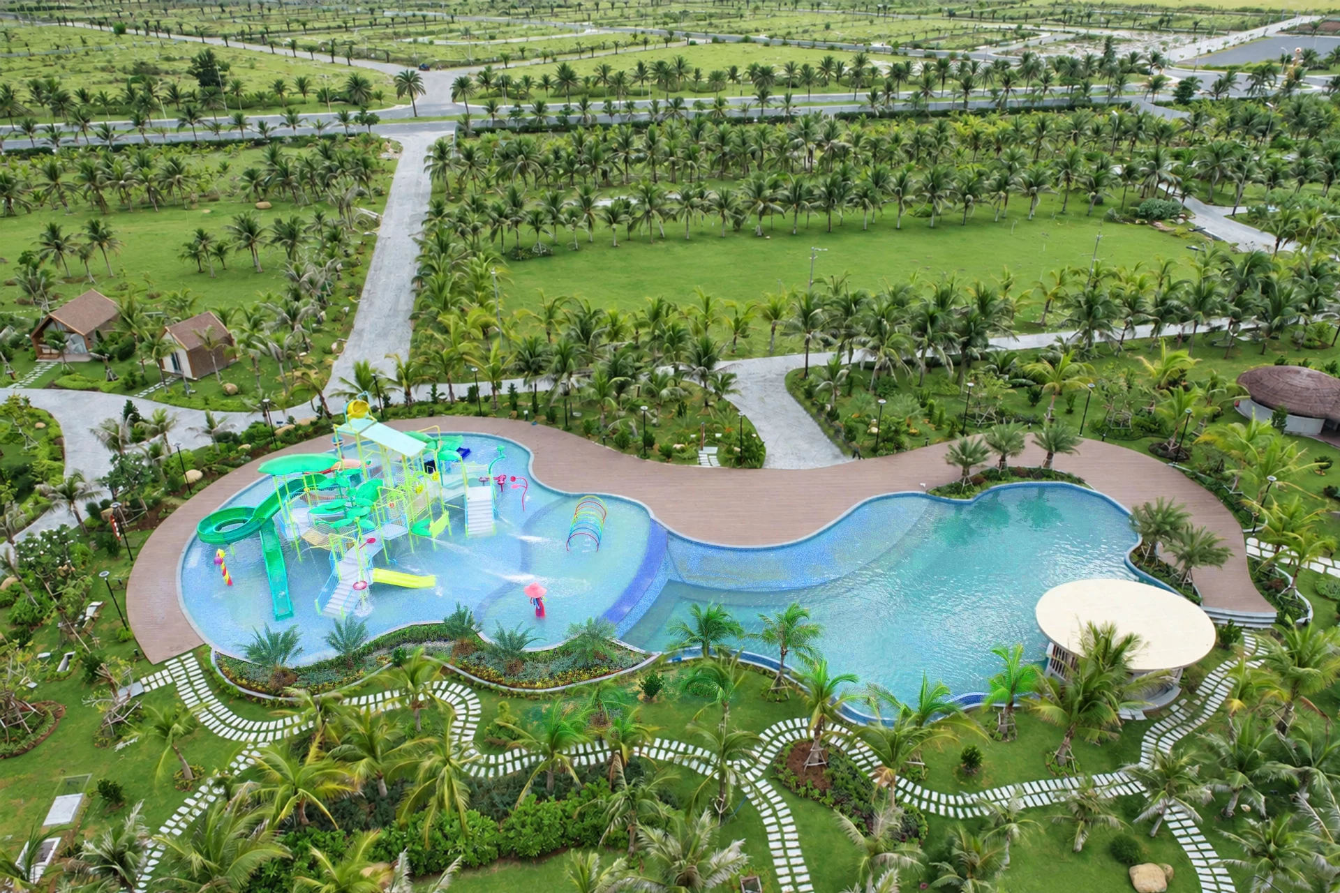  Hồ bơi rộng hơn 1.000m² vừa hoàn thiện tại CaraBeach Retreat giúp gia tăng trải nghiệm nghỉ dưỡng “All in one” tại CaraWorld.