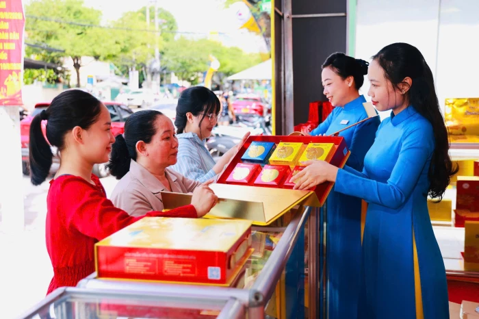 Bánh Trung thu Yến sào Khánh Hòa - tinh hoa quà tặng mùa đoàn viên