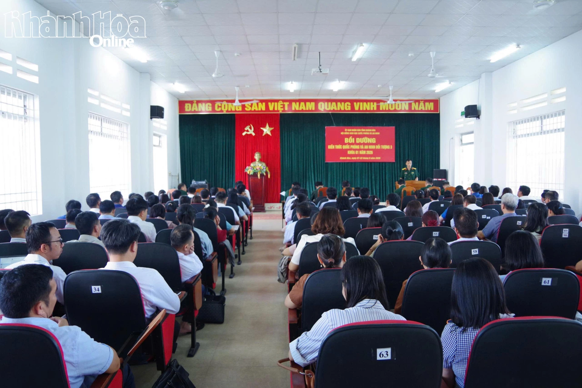 Quang cảnh buổi khai mạc lớp tập huấn tại trung tâm thuộc Trung đoàn Bộ binh 974.