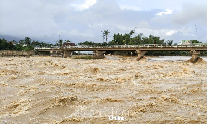 Cảnh báo mưa lớn, một số sông ở Khánh Hòa có thể xuất hiện lũ
