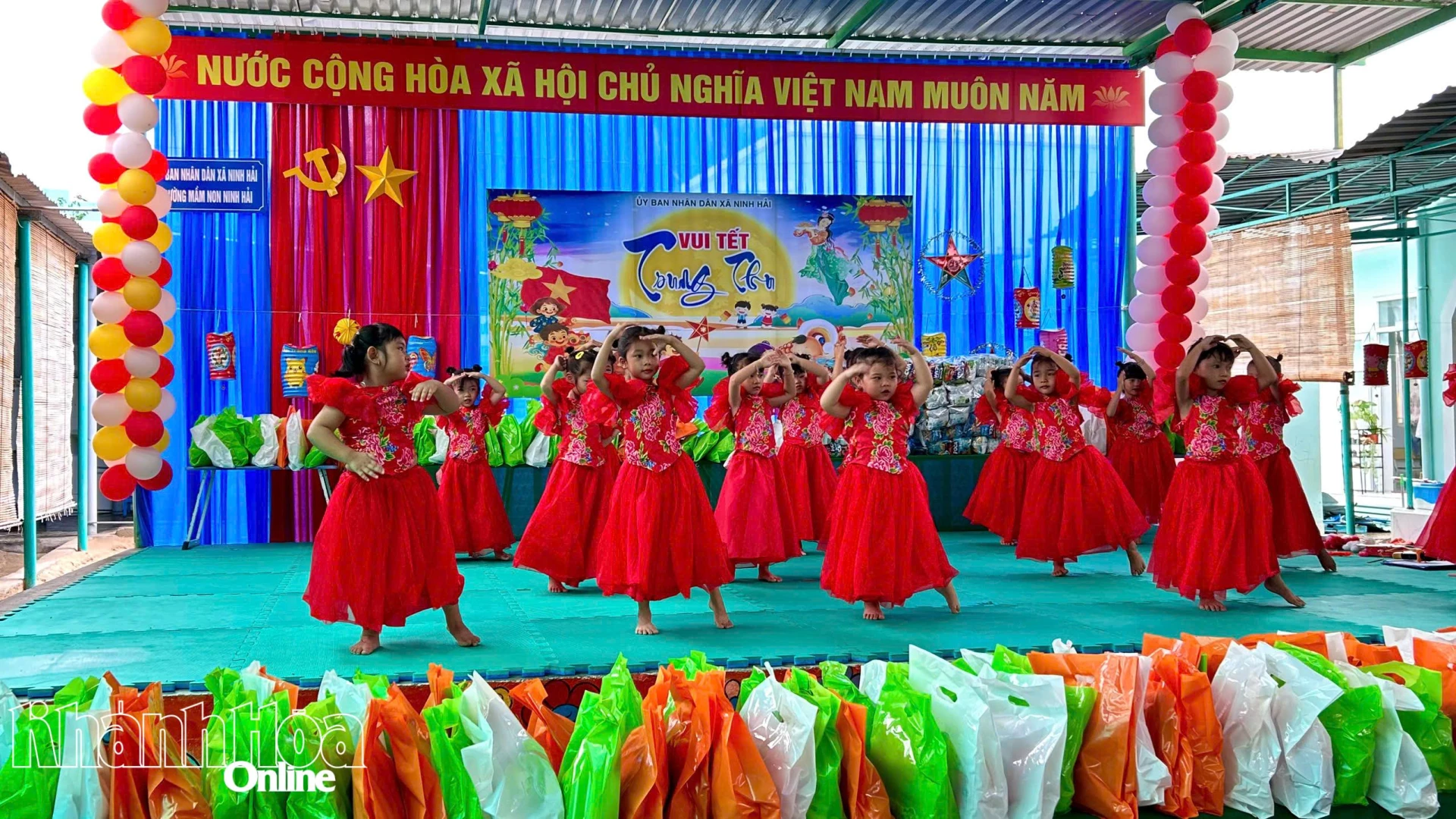 Tiết mục văn nghệ tại chương trình.