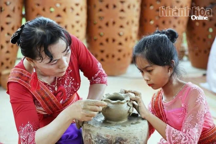 Gốm Chăm Bàu Trúc - Bảo tồn gắn với phát triển du lịch