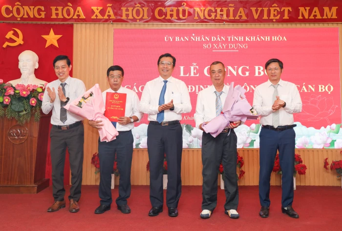Sở Xây dựng trao quyết định bổ nhiệm công chức lãnh đạo quản lý