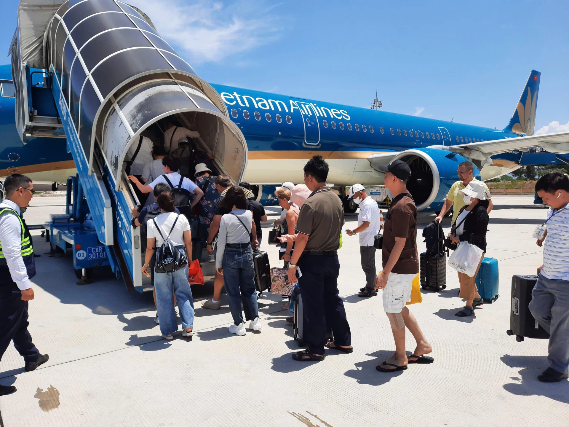 Vietnam Airlines được đề cử ở hạng mục Hãng hàng không hàng đầu châu Á.