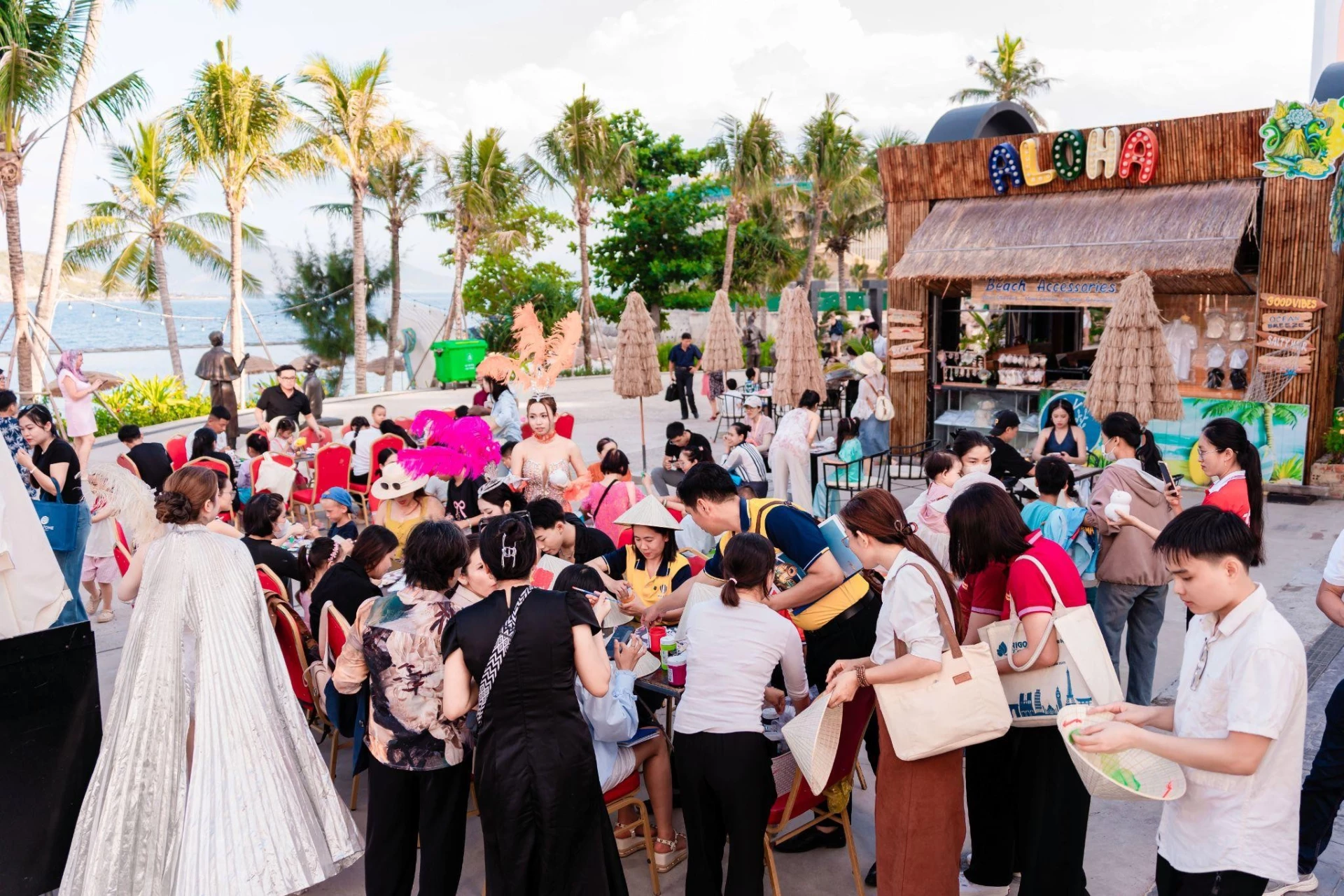 Không gian Libera Nha Trang nhộn nhịp du khách, cho thấy sức hút thực tế của một điểm đến đã hình thành và vận hành. (Nguồn: KDI Group)