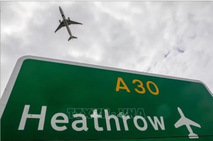 Lỗi phần mềm trong tích tắc gây hỗn loạn hàng không Anh