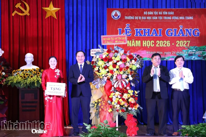 Thứ trưởng Bộ Dân tộc và Tôn giáo Y Thông dự lễ khai giảng tại Trường Dự bị Đại học Dân tộc Trung ương Nha Trang 