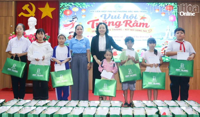 Hội Liên hiệp Phụ nữ phường Bắc Nha Trang tổ chức chương trình “Vui hội trăng rằm”