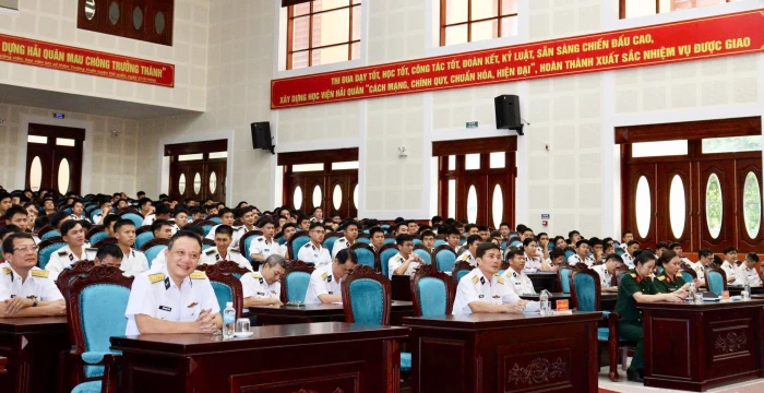 Cục Quân y tập huấn phòng, chống tác hại của thuốc lá tại Học viện Hải quân