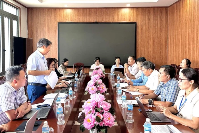 Kiểm tra cải cách hành chính tại xã Nam Cam Ranh