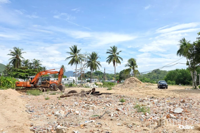 Công trình đường và kè dọc sông Cái Nha Trang: Tập trung gỡ nút thắt mặt bằng