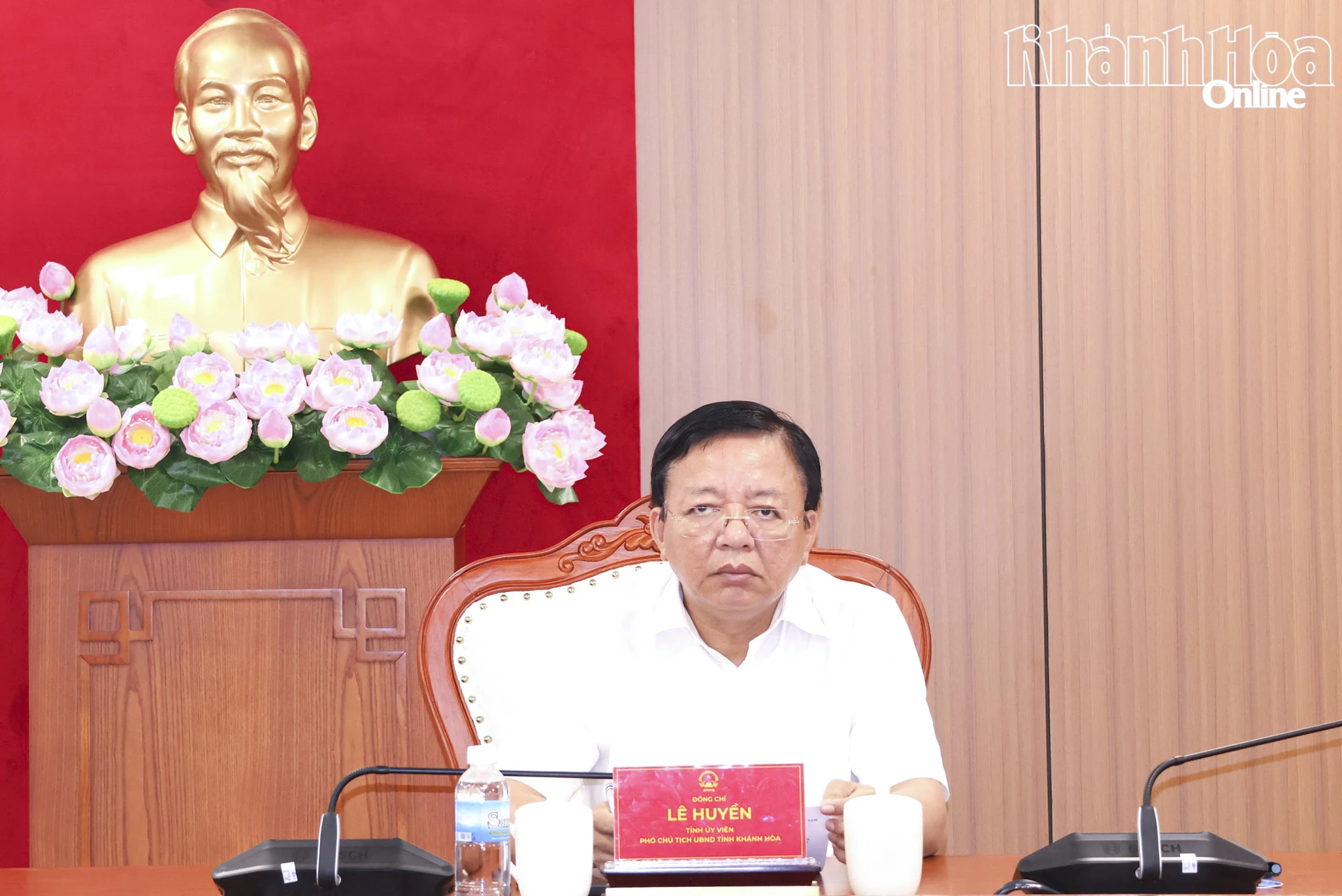 Phó Chủ tịch UBND tỉnh Lê Huyền dự hội nghị tại điểm cầu Khánh Hòa.